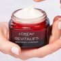 FREE 로레알  Revitalift Triple Power Anti-Aging 모이스쳐라이저 샘플